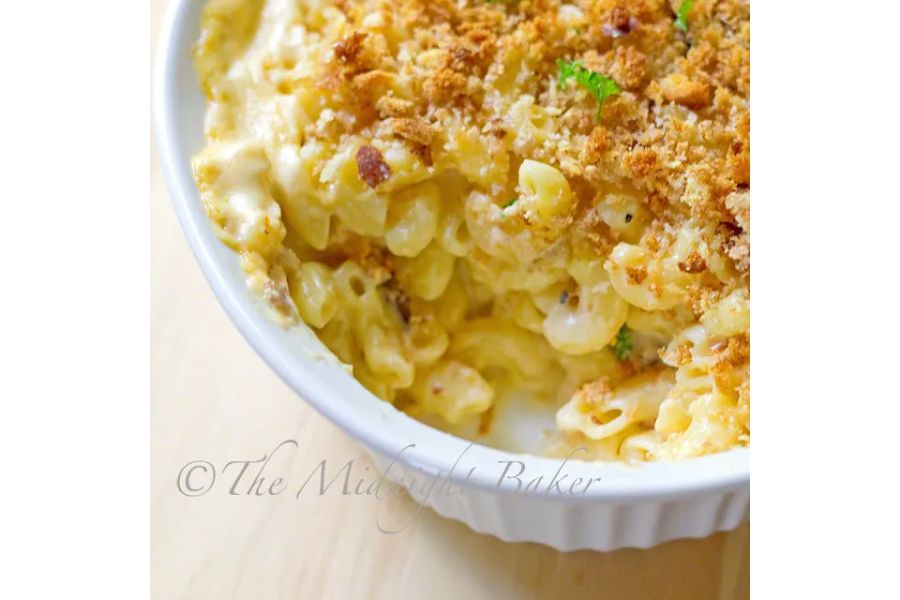 Classic Cheddar Bacon Macaroni and Cheese by Bake at Midnite