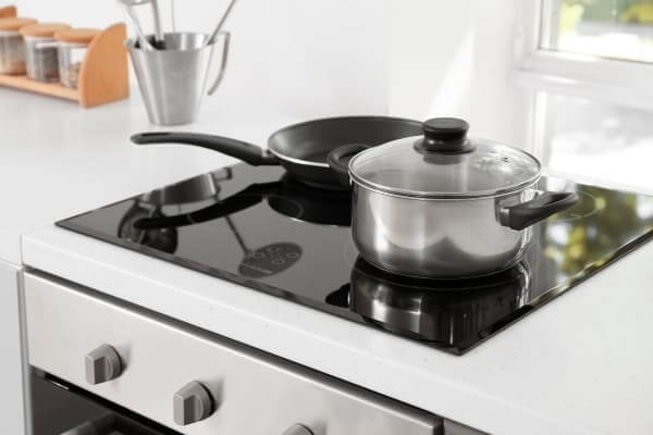 using non stick pans on electric stove