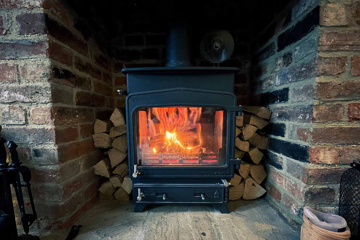 Exploring the Benefits of Wood Stoves